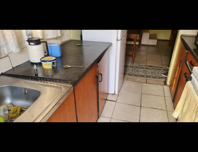 3 BEDROOM HOUSE FOR SALE IN UMLAZI C